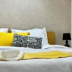 R&B Apartment
